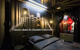 פריז Love Hotel Avec Nuit Insolite Au Dandy Et Jacuzzi Privatise (Adults Only) Exterior photo